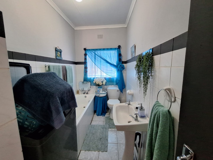 3 Bedroom Property for Sale in Beaconsfield Northern Cape